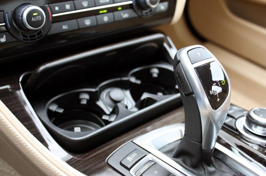  BMW 535i 2011 года  (фото 19 из 48)